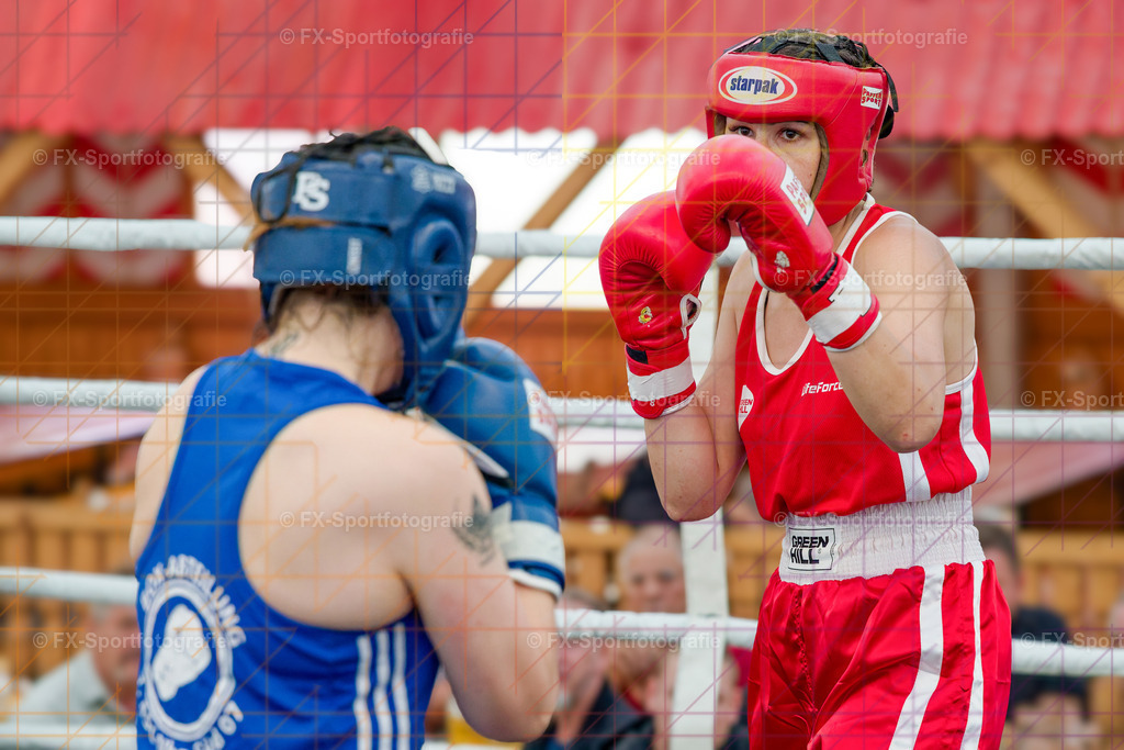 Boxkampf Frauen 09 | Sportfotos und Eventgalerien von FX-Sportfotografie: Fußball, Basketball, Futsal, American Football und weitere Sportarten ansehen und direkt bestellen. - Realisiert mit Pictrs.com