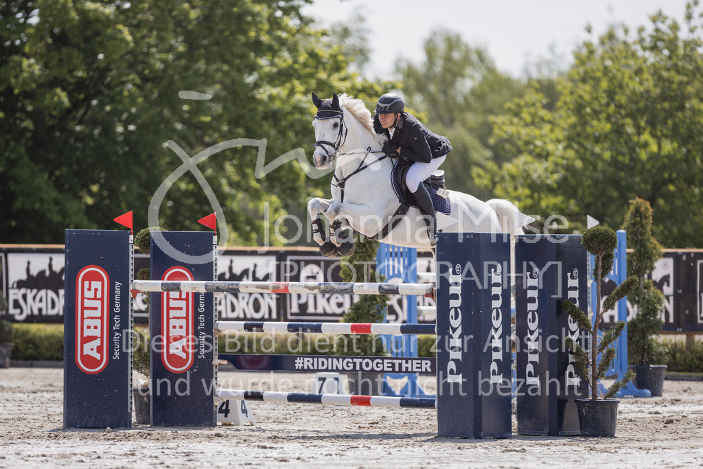 230519_MayDays_M__-Spr-922 | Deine schönsten Turniermomente als professionelle Fotos! Entdecke hochwertige Pferdesport-Fotografie im Online-Shop. Jetzt Fotos finden & bestellen!