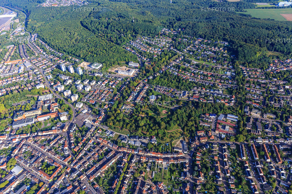 Stadtübersicht von Süden | Luftbild: Stadtübersicht von Süden in Völklingen im Bundesland Saarland in Deutschland. Foto: IMG_149850.jpg vom 07.09.2025 durch Werner Riehm/FLY-FOTO.de - Realisiert mit Pictrs.com