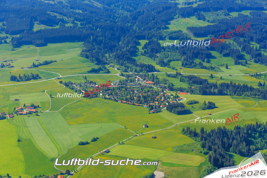 Luftbild von Reichenbach Nesselwang - Luftaufnahme wurde 2015 von https://frankenair.de mittels Flugzeug (keine Drohne) erstellt - die Geschenkidee