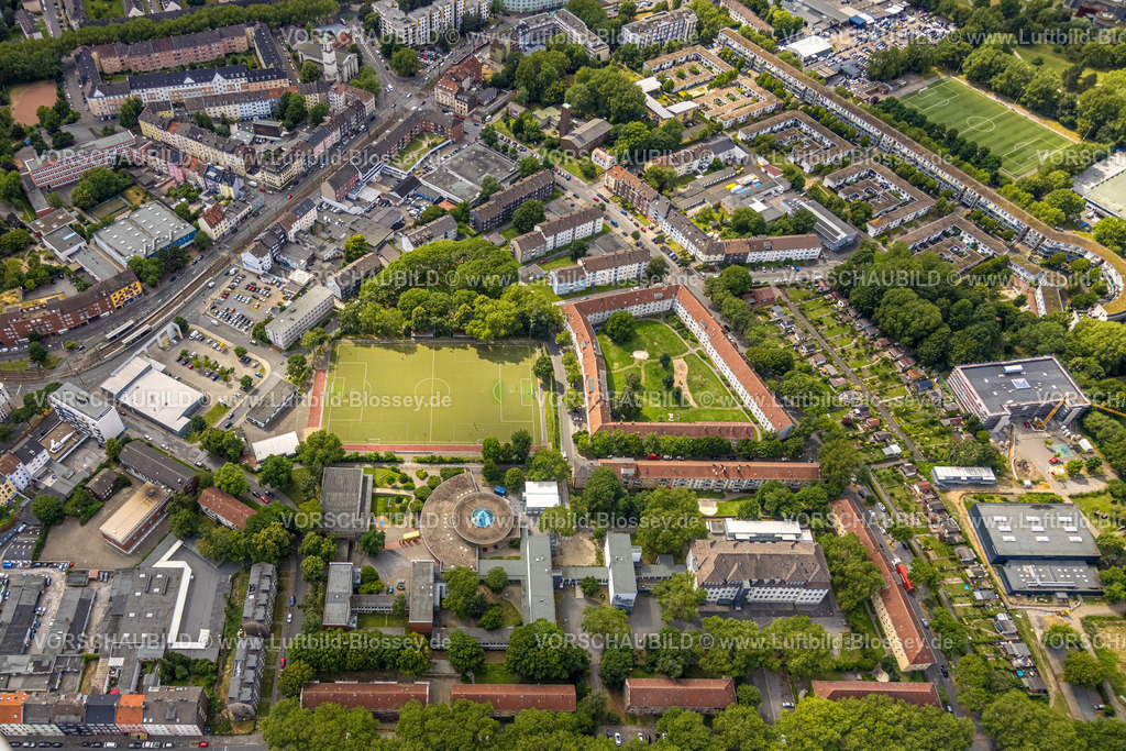 Dortmund230700306 | Luftbild, Anne-Frank-Gesamtschule mit Sportplatz, Nordmarkt, Dortmund, Ruhrgebiet, Nordrhein-Westfalen, Deutschland