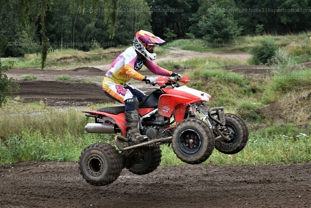 DSC_0739 (2) | Sportfotografie , Motorsport, Motoross, Reitsport, Mointainbike, Enduro,
Landschaft , Outdoor, Eventfotografie, Landschaft, Bilder online bestellen - Realisiert mit Pictrs.com