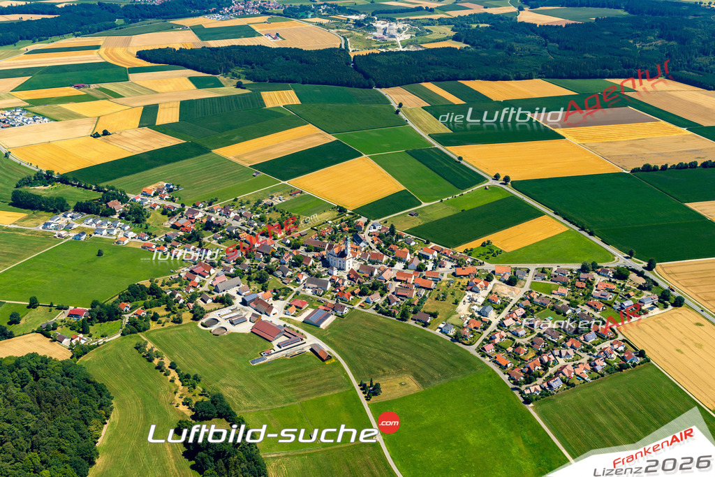 Aktuelles Luftbild von Steinhausen Bad Schussenried - Die Luftaufnahme wurde 2022 mittels UL-Flugzeug erstellt ( keine Drohne ) - hochauflösende Kamera-Systeme von  Canon -Beste Qualität - Für grossformatige Ausdrucke geeignet. Die Geschenkidee !