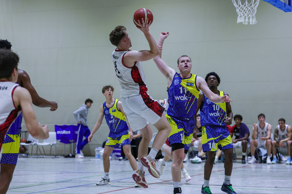 Regio BAYER GIANTS vs SV Haspe 70-34 | Fotos von Basketballspielen aus dem Raum NRW fotografiert von Gero Mueller-Laschet und Daniel Schaefer - Realisiert mit Pictrs.com