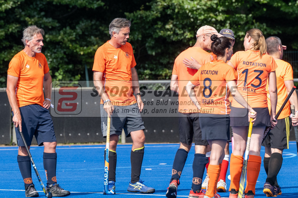 SFE_20240817_0006 | Krefeld, Deutschland, 17.08.2024:  European Cup for Recreational Hockey Players im KTHC Stadion Rot-Weiss Köln Tennis and Hockey Club am 17.08.2024 in Krefeld, Deutschland. (Foto von Stephan Fehrmann)Krefeld, Germany, 17.08.2024: European Cup for Recreational Hockey Players in KTHC Stadion Rot-Weiss Köln Tennis and Hockey Club at 17.08.2024 in Krefeld, Deutschland. (Foto from Stephan Fehrmann)