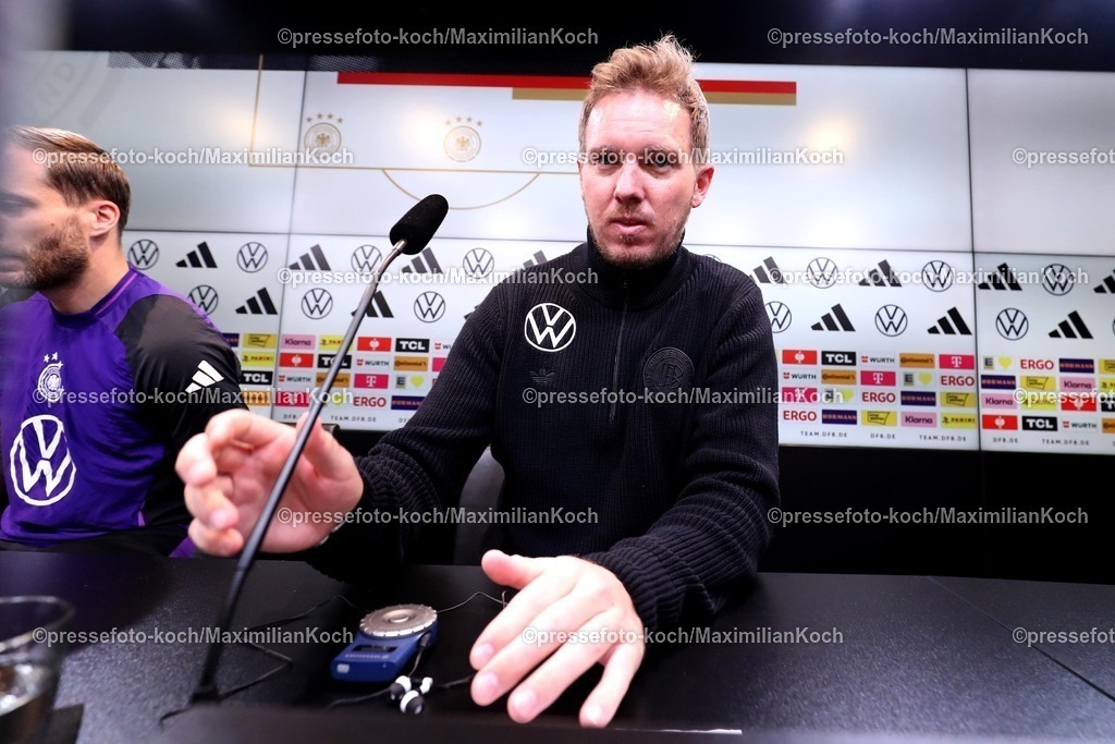 DFB22032501013 | 22.03.2025, Fußball, Abschlusstraining und Pressekonferenz vor dem Nations League  Viertelfinale Deutschland - Italien, Signal Iduna Park, Saison 2024 2025: Bundestrainer Julian Nagelsmann (GER #hc) DFB regulations prohibit any use of photographs as image sequences and or quasi-video.
