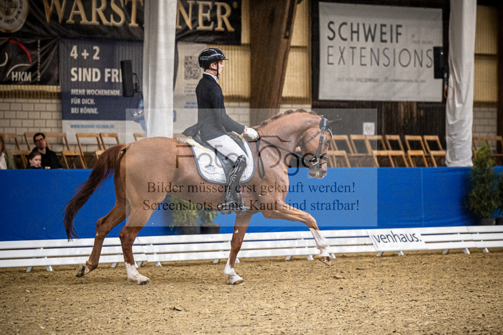 DOS_1057 | Entdecke hochwertige Reitturnierfotos von Foto Oger. Professionell, emotional und authentisch – jetzt Lieblingsmomente im Shop bestellen.Deutschlandweite Turnierfotografie. - Realisiert mit Pictrs.com