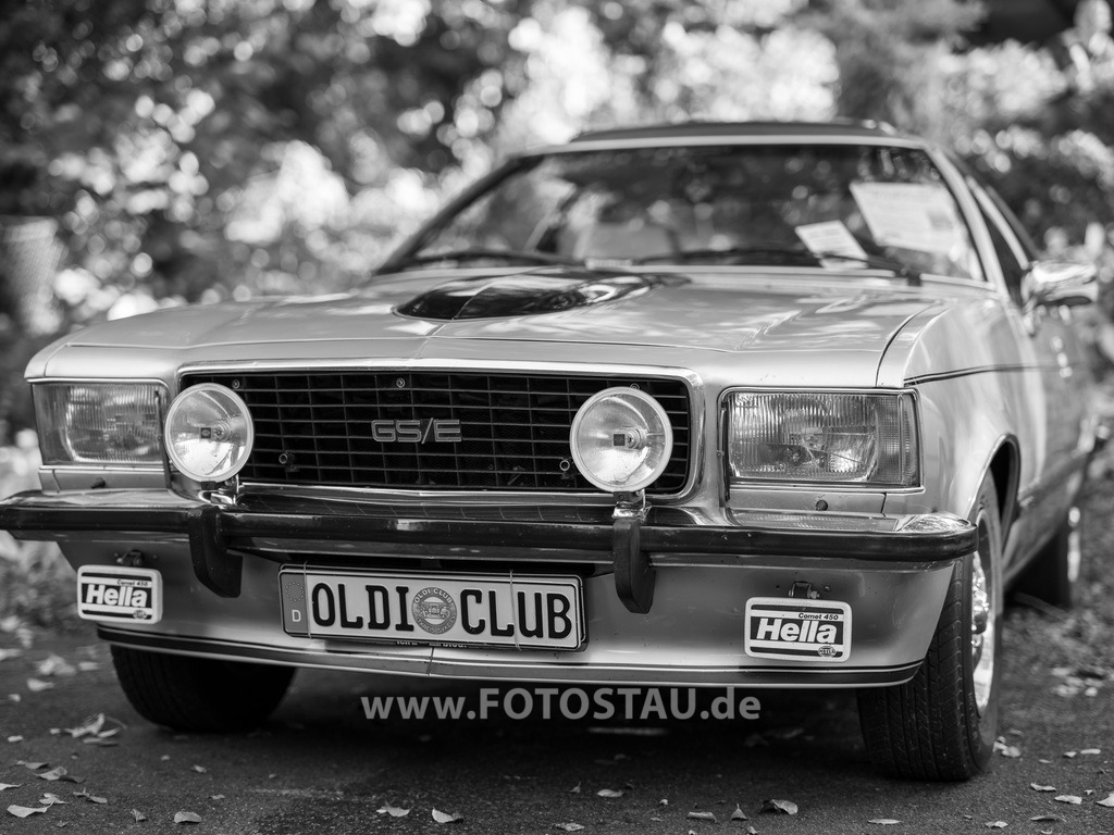 20251018-00044 | Syke Barrien 2025 Oldtimer Treffen - Realisiert mit Pictrs.com