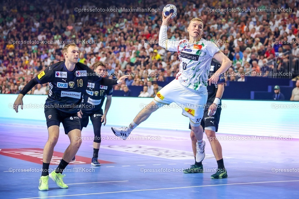 KoeEHF15062502005 | 15.06.2025, Handball, Finale TruckScout24 EHF FINAL4, LANXESS arena Köln, Füchse Berlin - SC Magdeburg: Gisli Kristjansson (Magdeburg #10) gegen Mathias Gidsel  (Fuechse Berlin #19) 