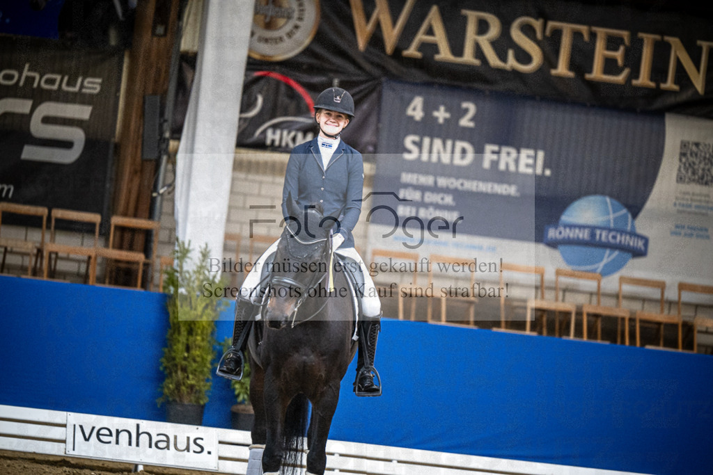 DOS_0009 | Entdecke hochwertige Reitturnierfotos von Foto Oger. Professionell, emotional und authentisch – jetzt Lieblingsmomente im Shop bestellen.Deutschlandweite Turnierfotografie. - Realisiert mit Pictrs.com