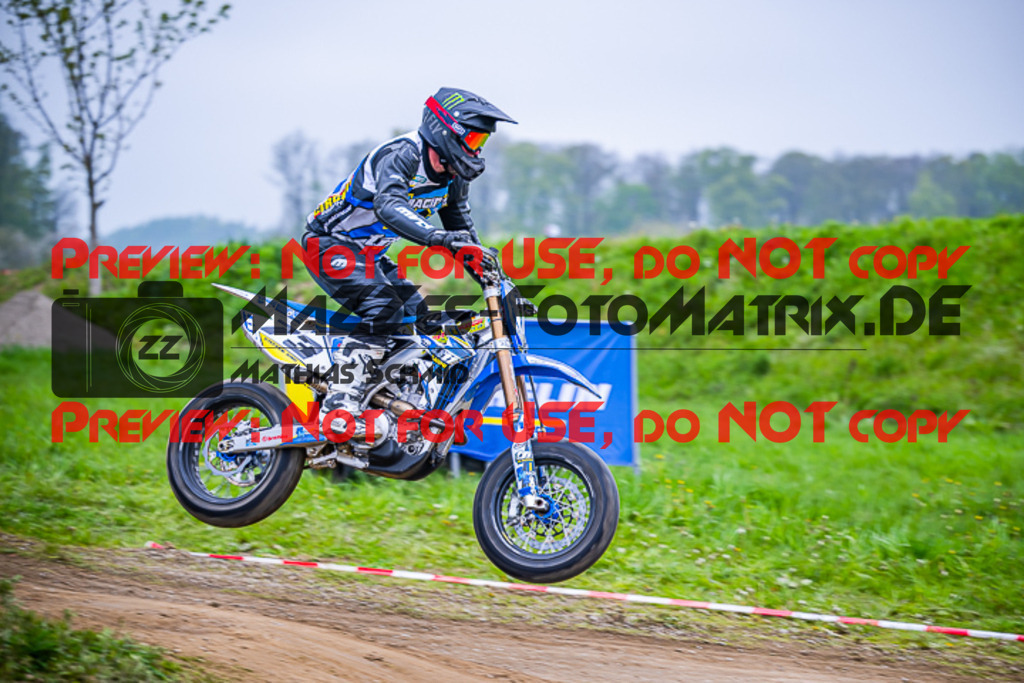 MaZZes_FotoMatrix_230507_7421 | UE40