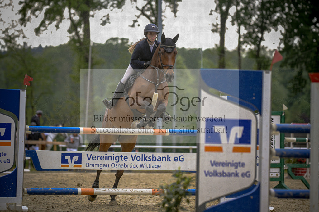 20240505-DOS_2745 | Entdecke hochwertige Reitturnierfotos von Foto Oger. Professionell, emotional und authentisch – jetzt Lieblingsmomente im Shop bestellen.Deutschlandweite Turnierfotografie. - Realisiert mit Pictrs.com