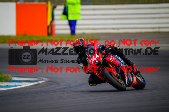 MaZZes_Fotomatrix_20250421_6007705_2503 | WEISS