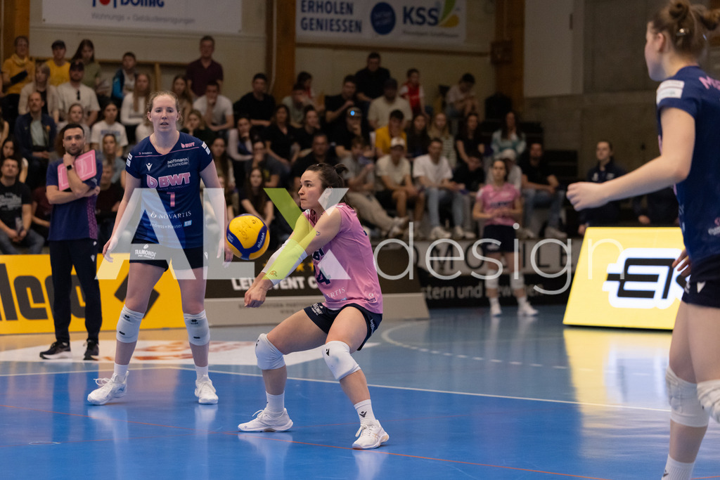 Volleyball I Frauen I Saison 2025-2026 I Volleyball NLA | Women I 1/2 Finals I  VC Kanti Schaffhausen - Sm'Aesch Pfeffingen I 22.03.2026 | 14 Romina Schnyder (CH) (Sm'Aesch Pfeffingen) – Libera - Realisiert mit Pictrs.com