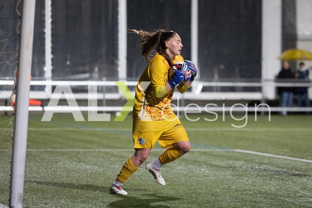 Fußball I Frauen I Saison 2025-2026 I AXA Women's Super League | Women I 14. Spieltag I Grasshoppers Club Zürich - FC Luzern I 14.02.2026 | 1 Lea Kramoviku (CH) (FC Luzern) – Tor - Realisiert mit Pictrs.com