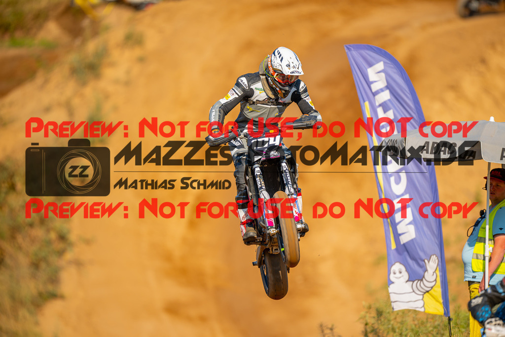 MaZZes-Fotomatrix-20260815-601857 | S2