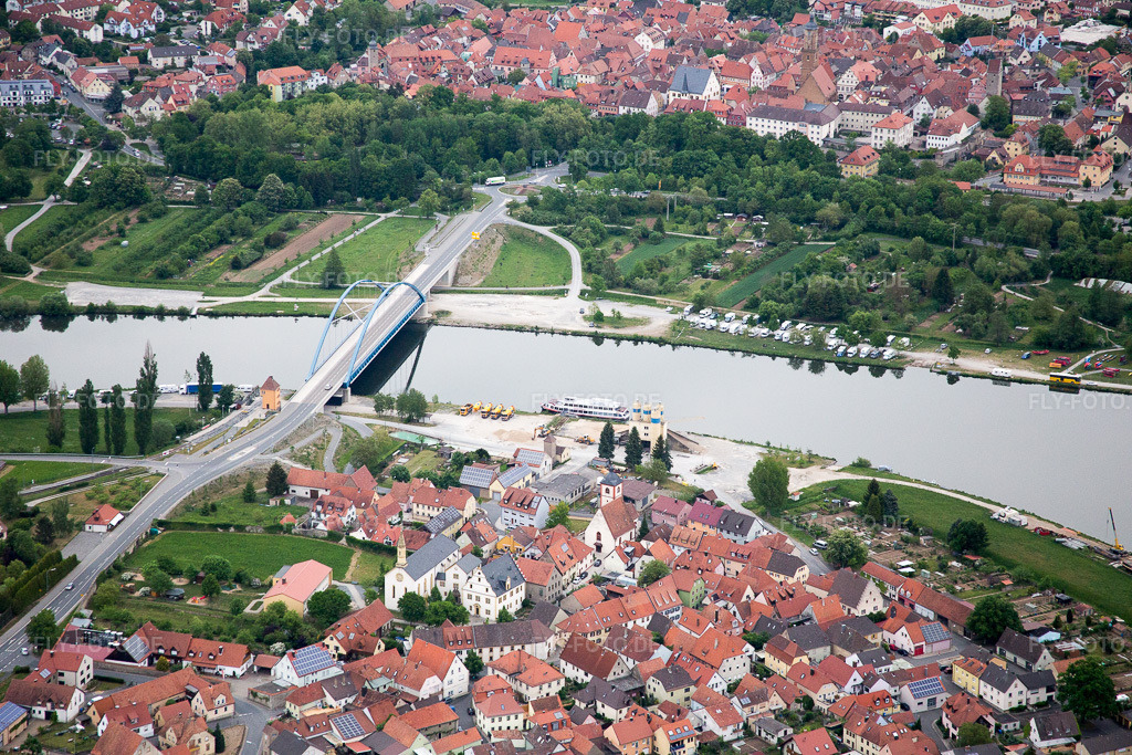 Luftbild: Fluss- Uferbereichen des Main im Ortsteil Astheim in Volkach im Bundesland Bayern in Deutschland. Foto: IMG_078883.jpg vom 14.05.2015 durch Werner Riehm/FLY-FOTO.de