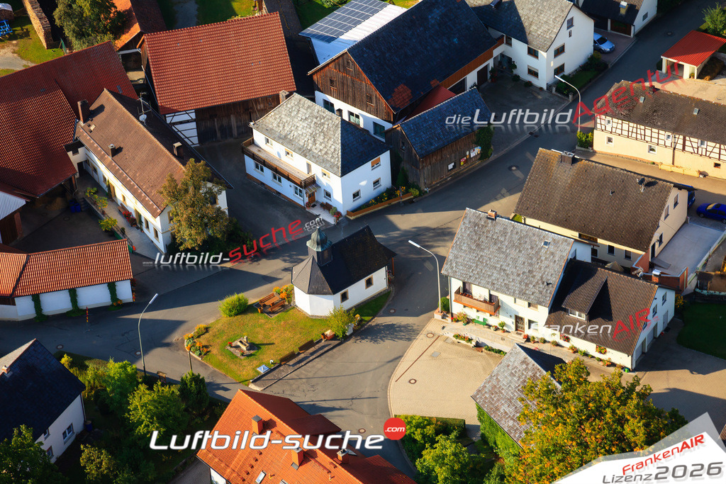 Die Luftaufnahme Wohnsig - Weismain wurde vom UL-Flugzeug (keine Drohne) aus fotografiert.Hohe Druck- Auflösung-die Geschenkidee!