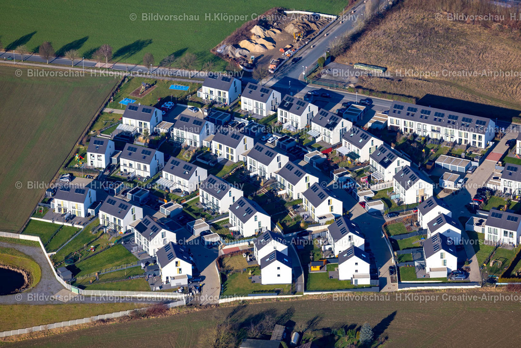 Luftbild Velbert-8664 | Luftbildfotografie Wohngebiet der Mehrfamilienhaussiedlung an der Bertha-von-Suttner-Straße in Velbert im Ruhrgebiet im Bundesland Nordrhein-Westfalen, Deutschland - Realisiert mit Pictrs.com