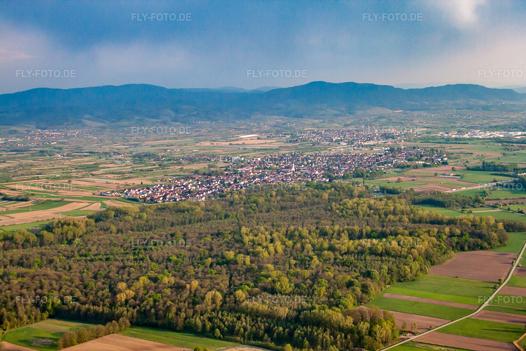 Luftbild: Ortsansicht von Südwesten in Renchen im Bundesland Baden-Württemberg in Deutschland. Foto: IMG_39578.jpg vom 14.04.2011 durch Werner Riehm/FLY-FOTO.de