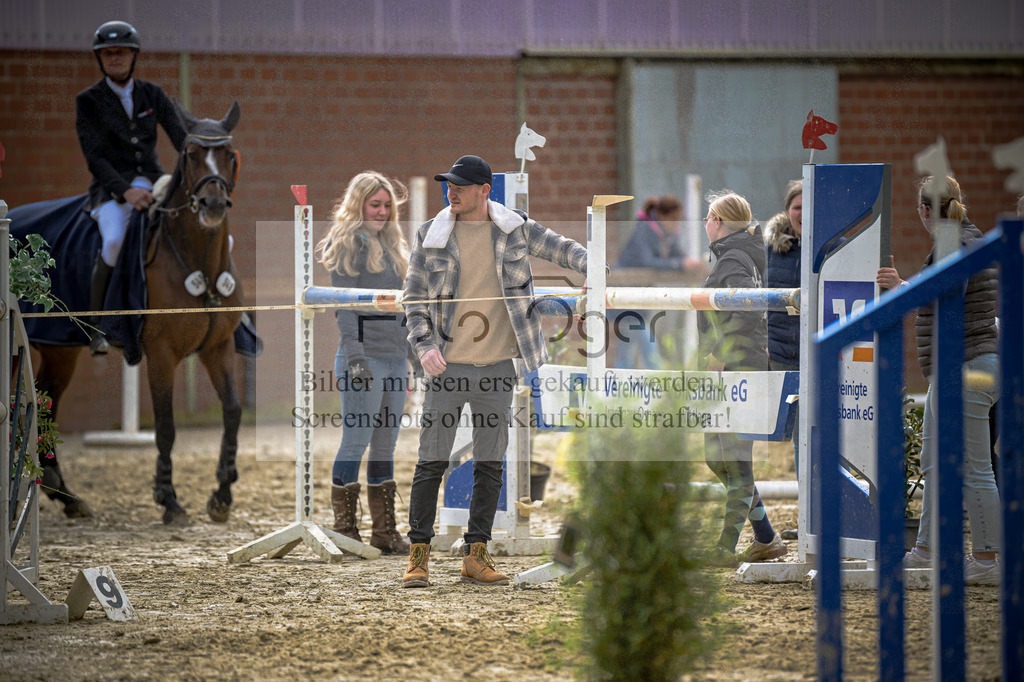 DOS_2852 | Entdecke hochwertige Reitturnierfotos von Foto Oger. Professionell, emotional und authentisch – jetzt Lieblingsmomente im Shop bestellen.Deutschlandweite Turnierfotografie. - Realisiert mit Pictrs.com