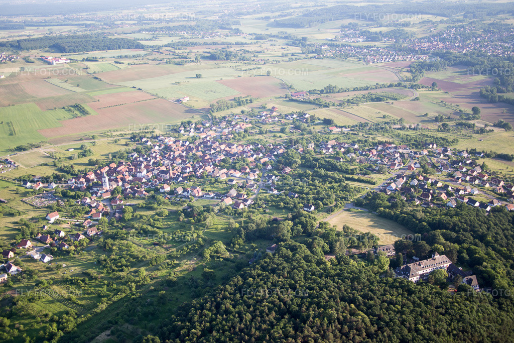 Aerial view: View of the town in Gœrsdorf in the state Bas-Rhin, France.Photo: IMG_080239.jpg taken on 06/05/2015 by Werner Riehm/FLY-FOTO.comResolution of the original: 5472 x 3648 px