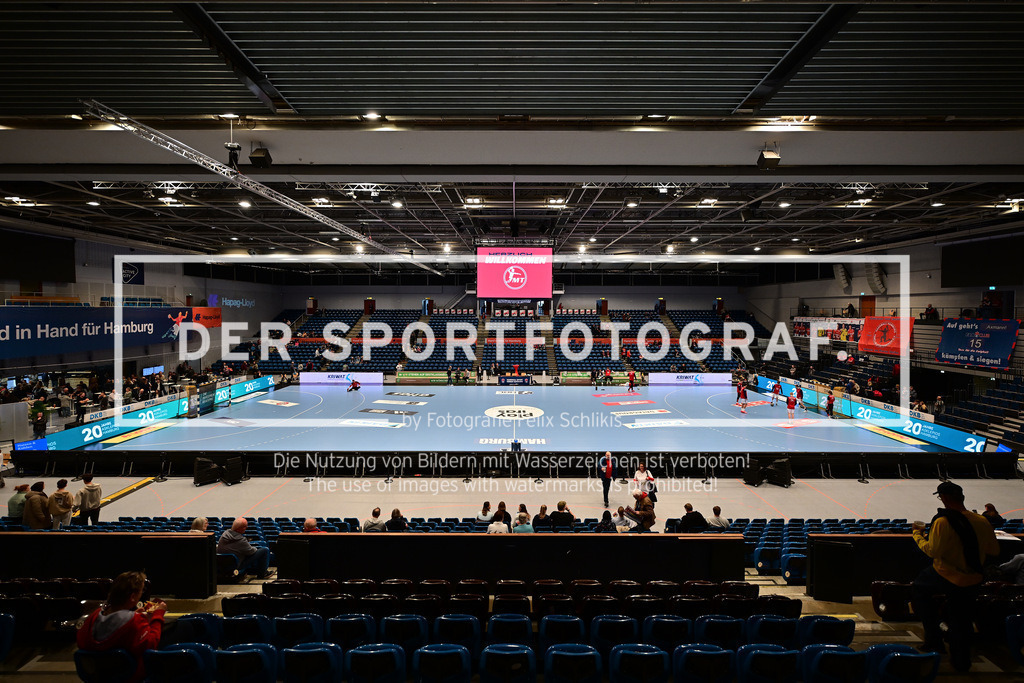 Handball I Herren I Saison 2024-2025 I Bundesliga I 23. Spieltag I HSV Hamburg - MT Melsungen I 27389 | Sporthalle Hamburg, Alsterdorfer Sporthalle,  - Realisiert mit Pictrs.com