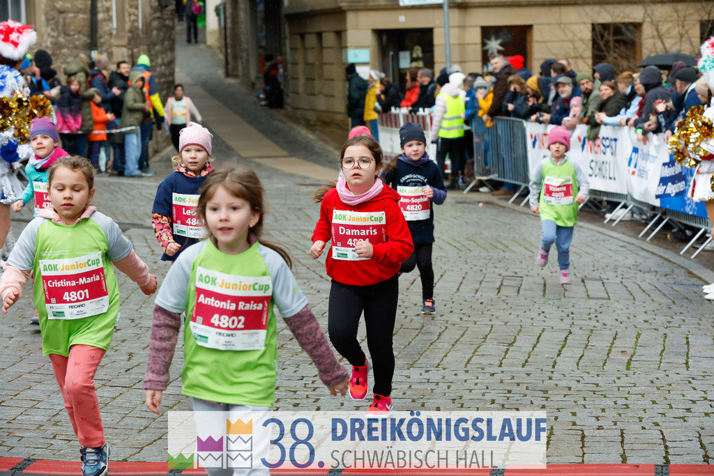 400m AOK Junior Cup | 3 Koenigslauf 2024 400m AOK Junior Cup - Realisiert mit Pictrs.com