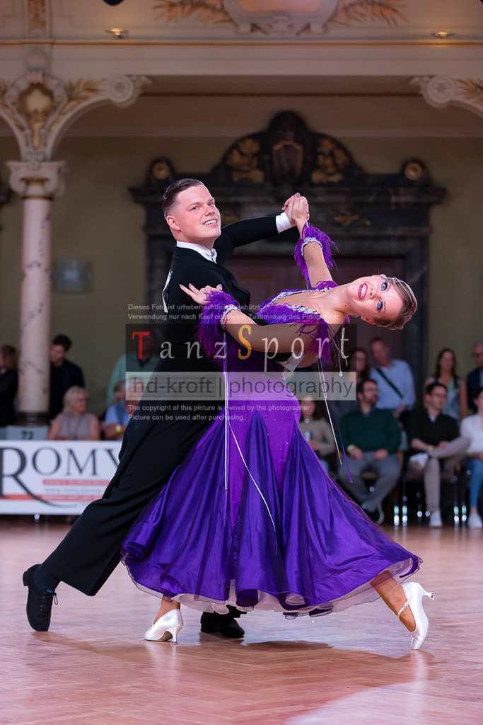 20240706_WDSF_RS_Std_9411 | Tanzsportbilder, Standardtanz, Lateintanz, WDSF, DTV, LTVB, dancecomp, goc, hessen tanzt, blaues band der spree, walzer, tango, wiener walzer, slowfox, quickstepp, samba, rumba, cha-cha-cha, paso doble. jive, hd-kroft photography, turniertanzsport