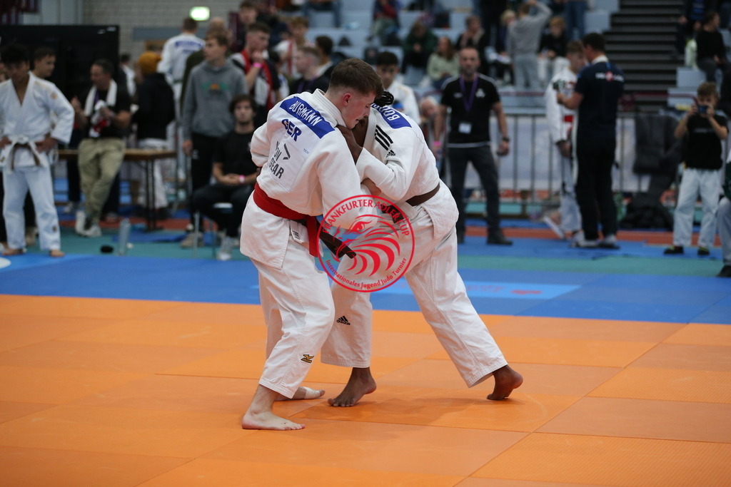 AT3Y1026 | Fotos vom Adler Cup - Pictures from Adler Cup

Hier findet Ihr alle Eindrücke und großen Momente der Adler Cup Wochenenden. Here you will find all impressions and great moments of the Adler Cup weekends. - Realisiert mit Pictrs.com