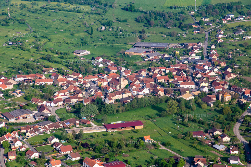 Aerial view: View of the town in Rahling in the state Moselle, France.Photo: IMG_140656.jpg taken on 05/01/2024 by Werner Riehm/FLY-FOTO.comResolution of the original: 5353 x 3569 px