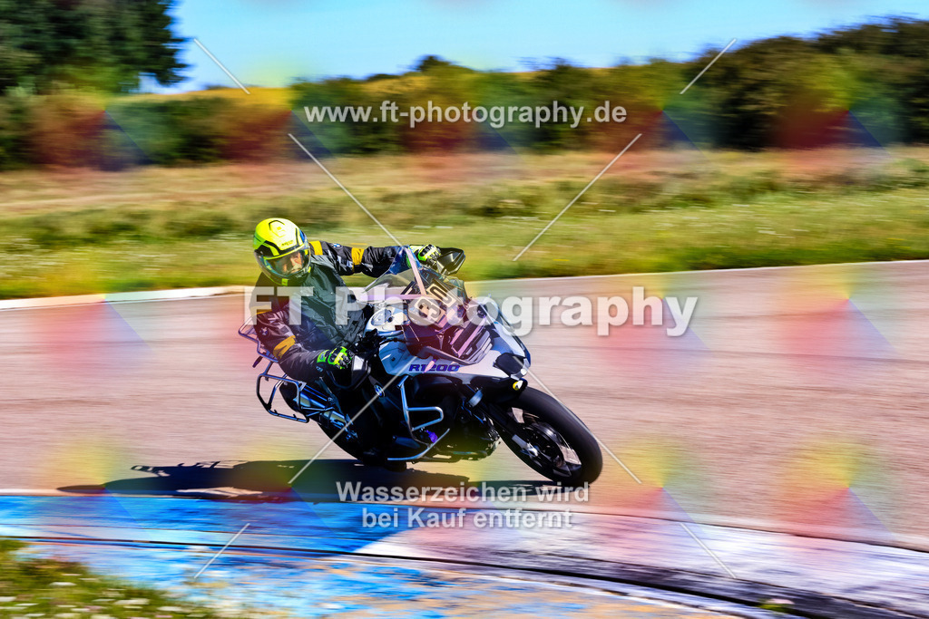 030-2498 | Hier findet Ihr Bilder von Touristenfahrten auf der Nürburgring Nordschleife oder von anderen Veranstaltungen die ich besucht habe. Viel Spass beim Durch Schauen 