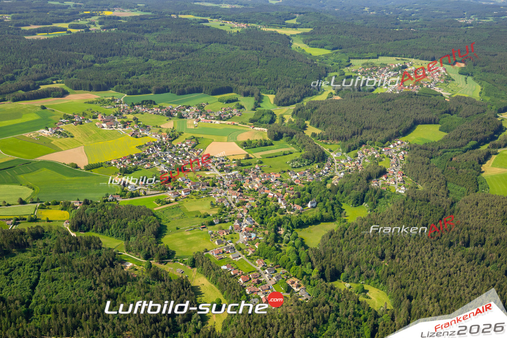 Das Luftbild zeigt Kühlenfels Pottenstein - Die Luftaufnahme wurde 2023 vom UL-Flugzeug aus erstellt ( keine Drohne ) - Hochauflösende Luftaufnahme - Für grossformatige Ausdrucke geeignet. Die Geschenkidee !Mit Lizenz und Bildrechte bestellbar