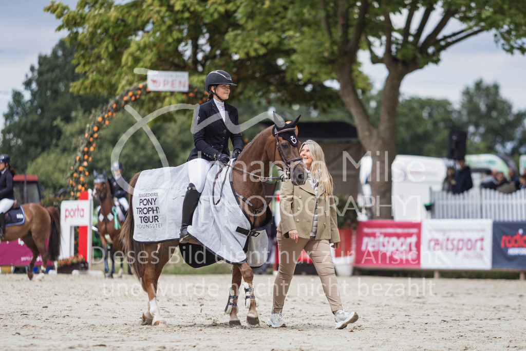 240713_BHO_PonyTrophy-412 | Deine schönsten Turniermomente als professionelle Fotos! Entdecke hochwertige Pferdesport-Fotografie im Online-Shop. Jetzt Fotos finden & bestellen!