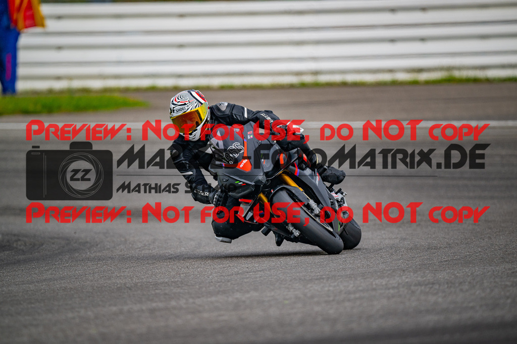 MaZZes_FotoMatrix_240701_6007705_2708 | ROT