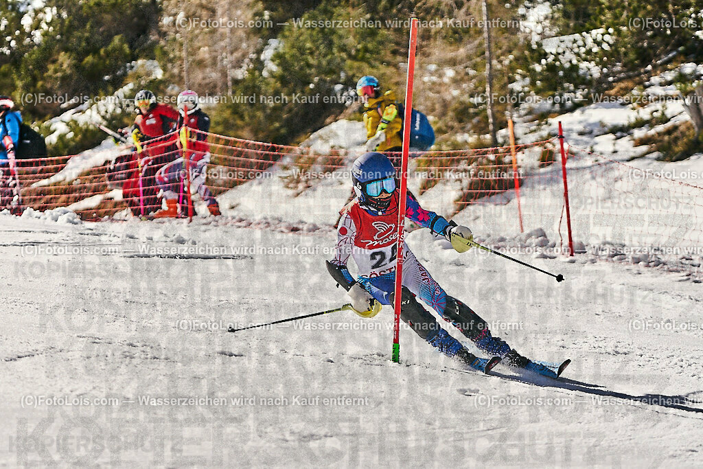 ALS1100_WCM-SL-II_Kat-C_Fukuhara Masumi | (C)FotoLois.com, Alois Spandl, World Criterium Masters Ski Alpin 2023 Hochkar, Slalom, Kategorie C, Di 21. März 2023.