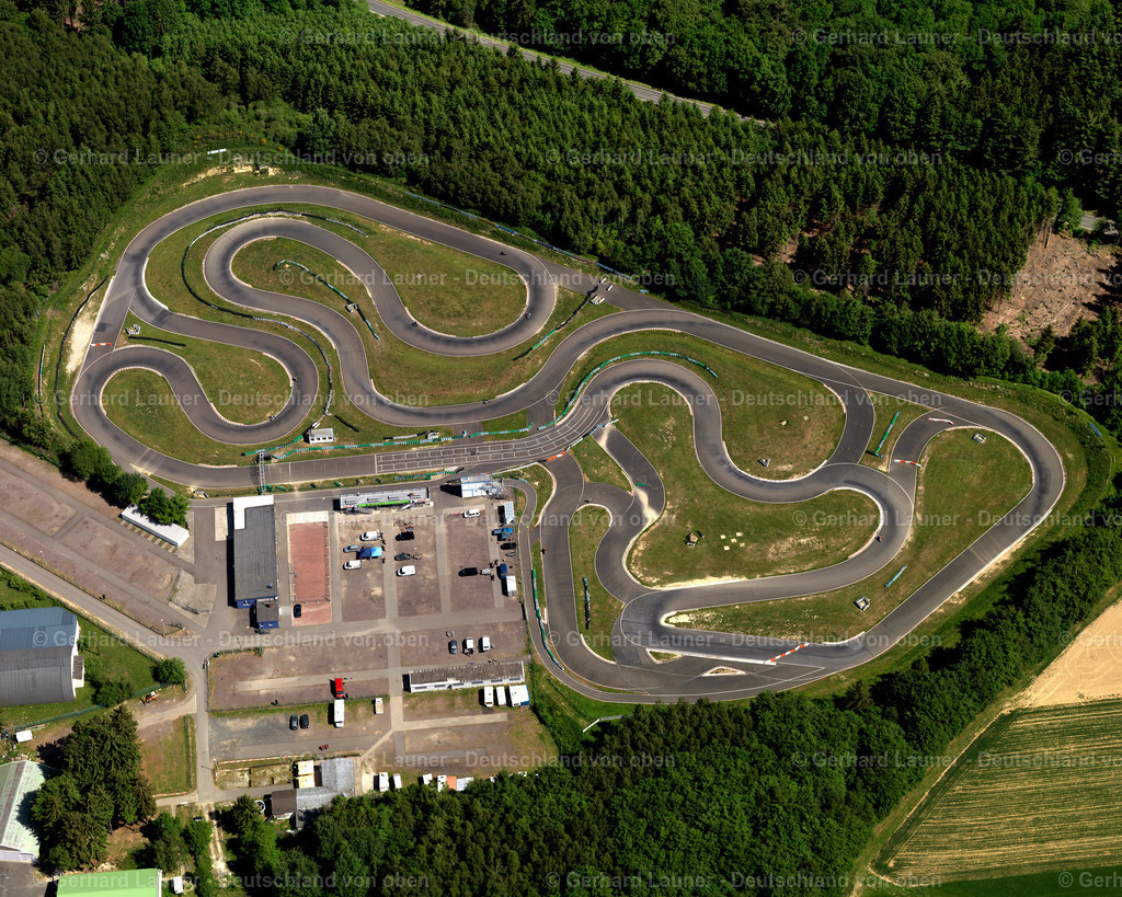 3123064 | Kartbahn am Flughafen Hahn