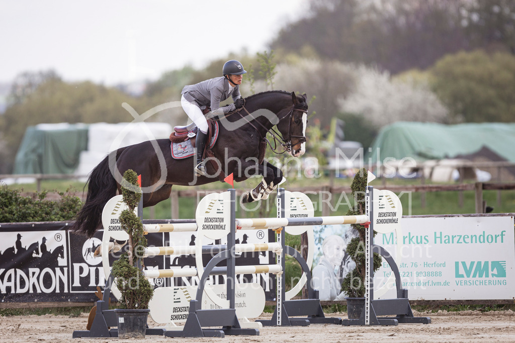 250416_M2-Springen-428 | Deine schönsten Turniermomente als professionelle Fotos! Entdecke hochwertige Pferdesport-Fotografie im Online-Shop. Jetzt Fotos finden & bestellen!