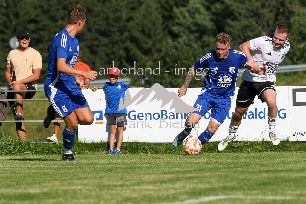 993T1576 | Medien- Sport- Entertainmentfotos