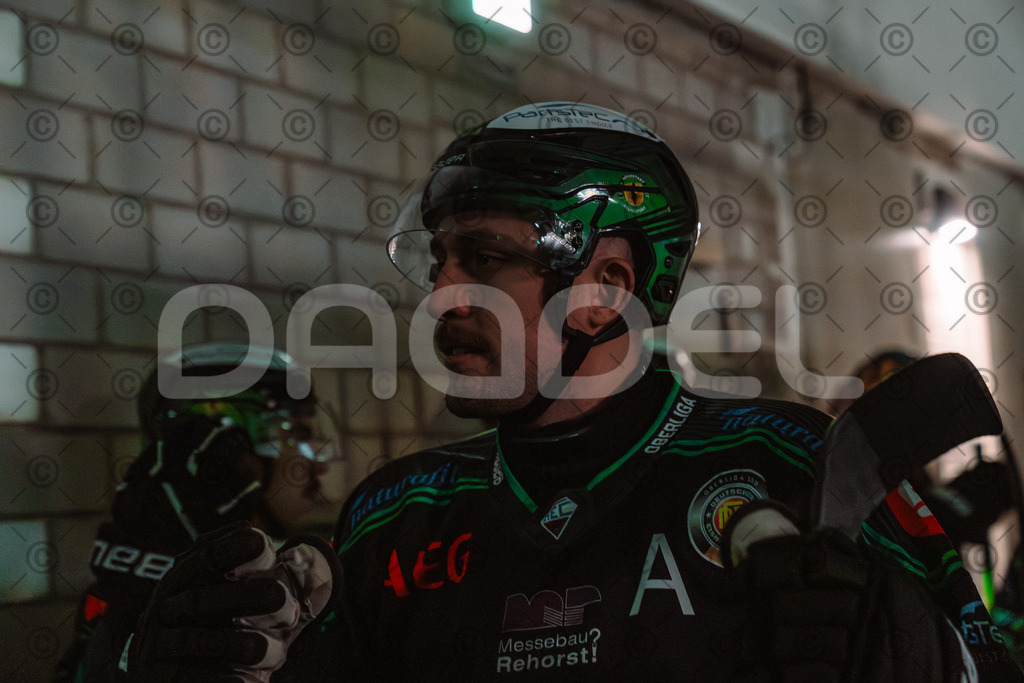 Alligators_vs_Passau_03_12_2025-06 | Höchstadt Alligators Fotogalerie: Eishockey-Action aus Franken. Professionelle Spielfotos, Portraits & Stadionbilder zum Download. Jetzt entdecken! - Realisiert mit Pictrs.com