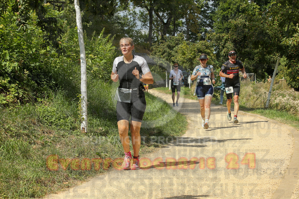 250824_1332_EX1_2725 | Sportfotografie im Rhein-Sieg Kreis, Köln, Bonn, NRW, Rheinland Pfalz, Hessen, etc. Unser Tätigkeitsfeld umfasst den Laufsport vom Volkslauf über den Marathon, Duathlon, Triathon bis zum Ultralauf wie Kölnpfad Ultra oder Schindertrail.