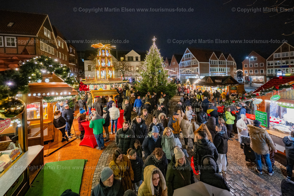 Stade Weihnachtsmarkt_ELS_7468161223 | Stade DLRG Fackelschimmen 3.Advent - Realisiert mit Pictrs.com