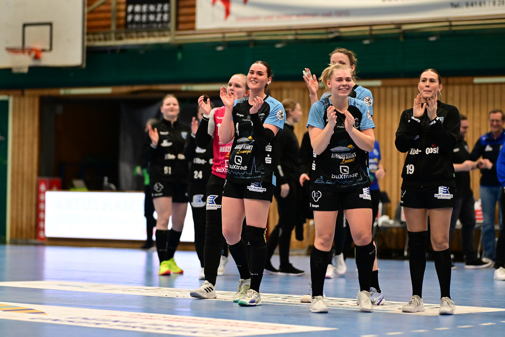 Handball I Frauen I Saison 2024-2025 I 1. HBF I 16. Spieltag I Buxtehuder SV - VfL Oldenburg | Der Sportfotograf. - Realisiert mit Pictrs.com