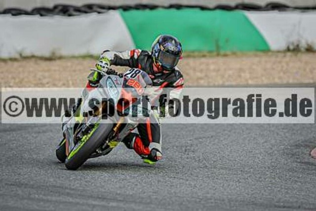 spof9594 | Professionelle Fotos von Sportveranstaltungen, aber auch Hochzeiten und anderen Events. - Realisiert mit Pictrs.com