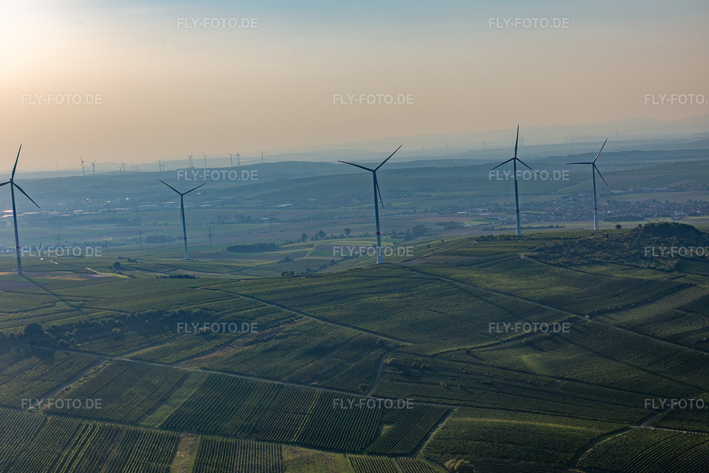 Luftbild: Windpark in Gau-Heppenheim im Bundesland Rheinland-Pfalz in Deutschland. Foto: IMG_103154.jpg vom 29.08.2017 durch Werner Riehm/FLY-FOTO.de