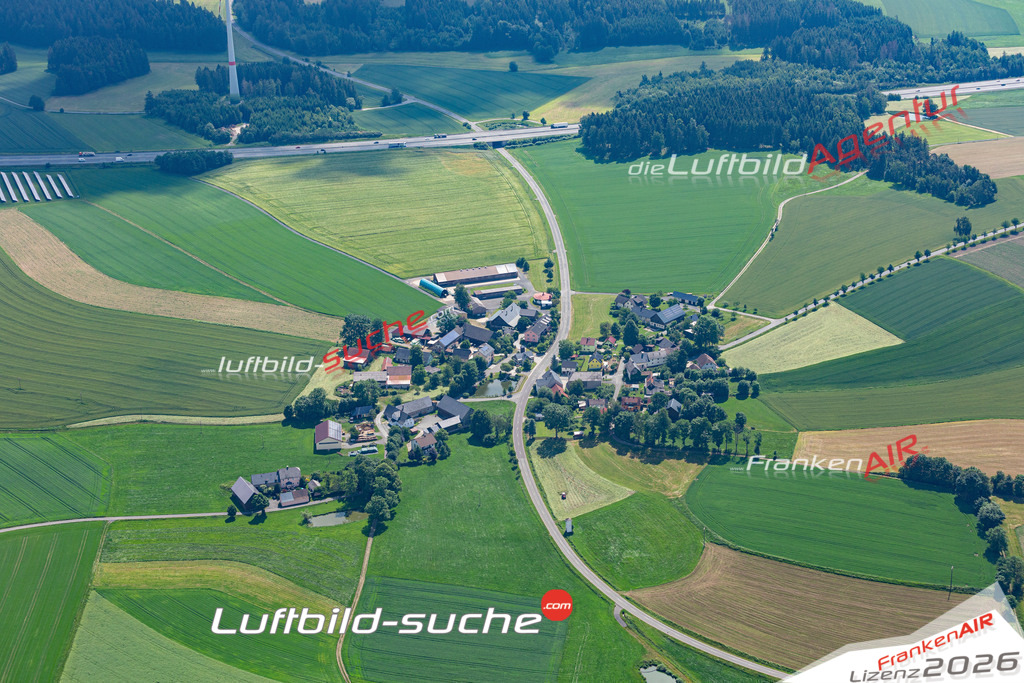 Die Luftbildaufnahme Fleisnitz -  wurde 2019 mittels Flugzeug (keine Drohne) erstellt. Perfekte Schärfe und Druck- Ergebnisse- Garantiert!