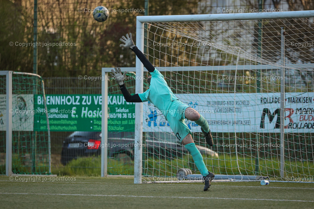 BQ3I3307 | 02.05.2023; Kreisliga C2 Dillenburg; Kunstrasenplatz Oberscheld; SV Oberscheld II - SG Ambach II; Ergebnis 3:4 (0:2)