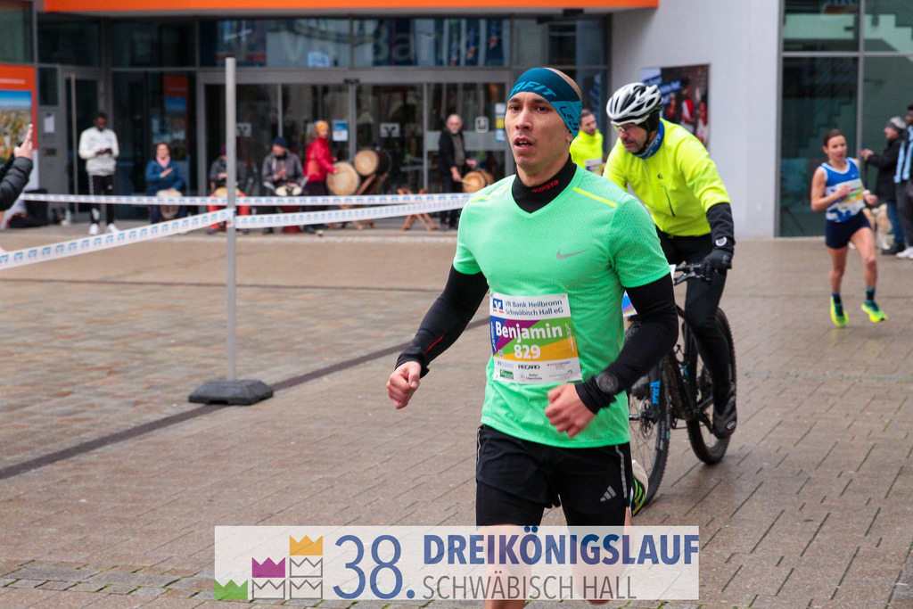 10km VR Bank Hauptlauf | 3 Koenigslauf 2024 10km VR Bank Hauptlauf - Realisiert mit Pictrs.com