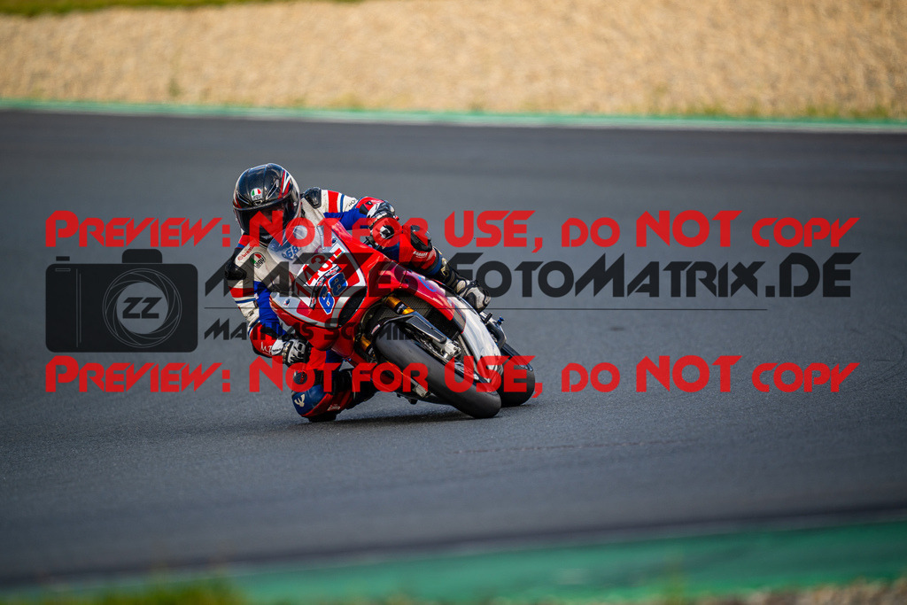 MaZZes_FotoMatrix_240724_6007705_2-447 | ROT