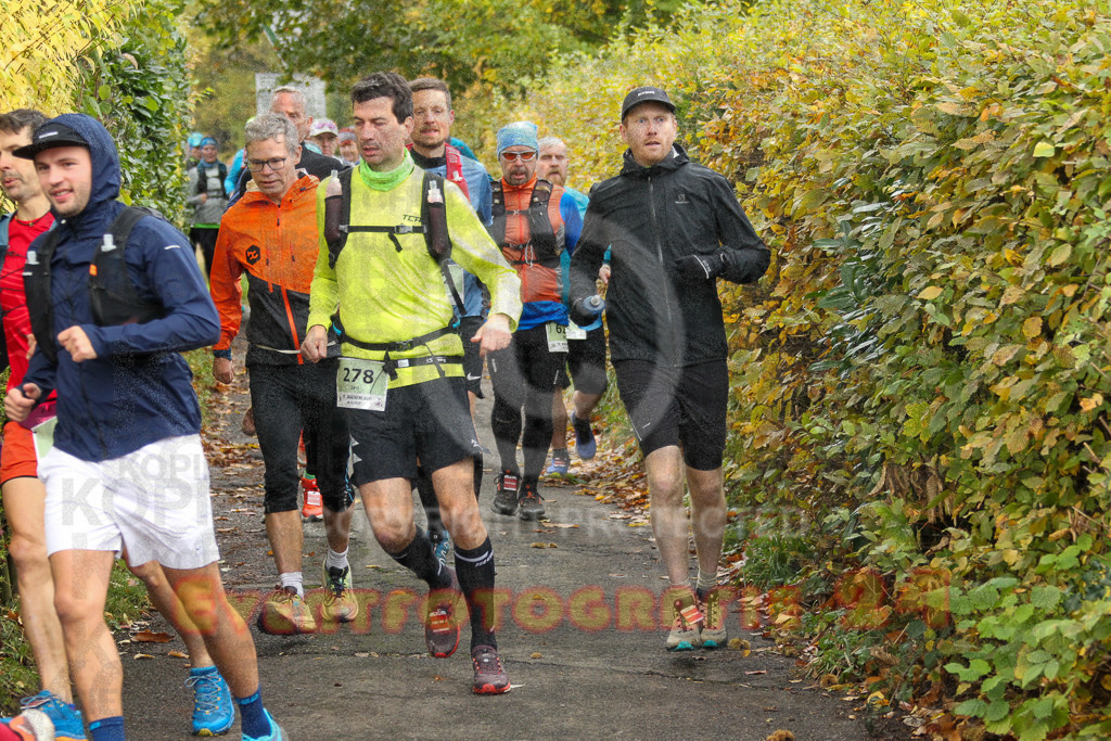 251026_1006_EV4_4239 | Sportfotografie im Rhein-Sieg Kreis, Köln, Bonn, NRW, Rheinland Pfalz, Hessen, etc. Unser Tätigkeitsfeld umfasst den Laufsport vom Volkslauf über den Marathon, Duathlon, Triathon bis zum Ultralauf wie Kölnpfad Ultra oder Schindertrail.